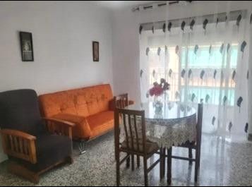 Living room of Flat to rent in  Granada Capital  with Balcony