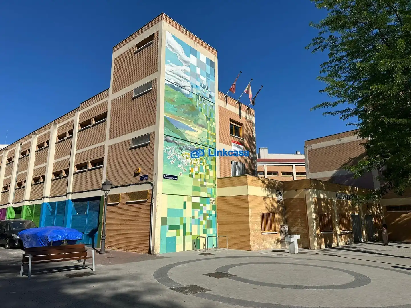 Vista exterior de Pis en venda en Madrid amb Calefacció, Terrassa i Alarma