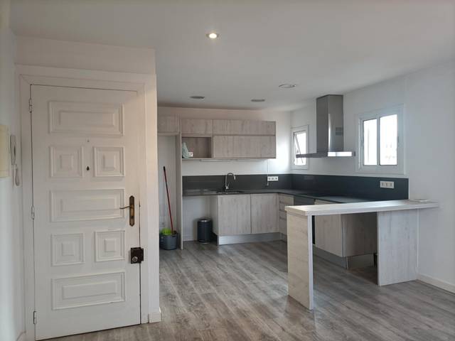 Piso en Alquiler en Avinguda de la Riera de Cassoles en Vila de Gràcia