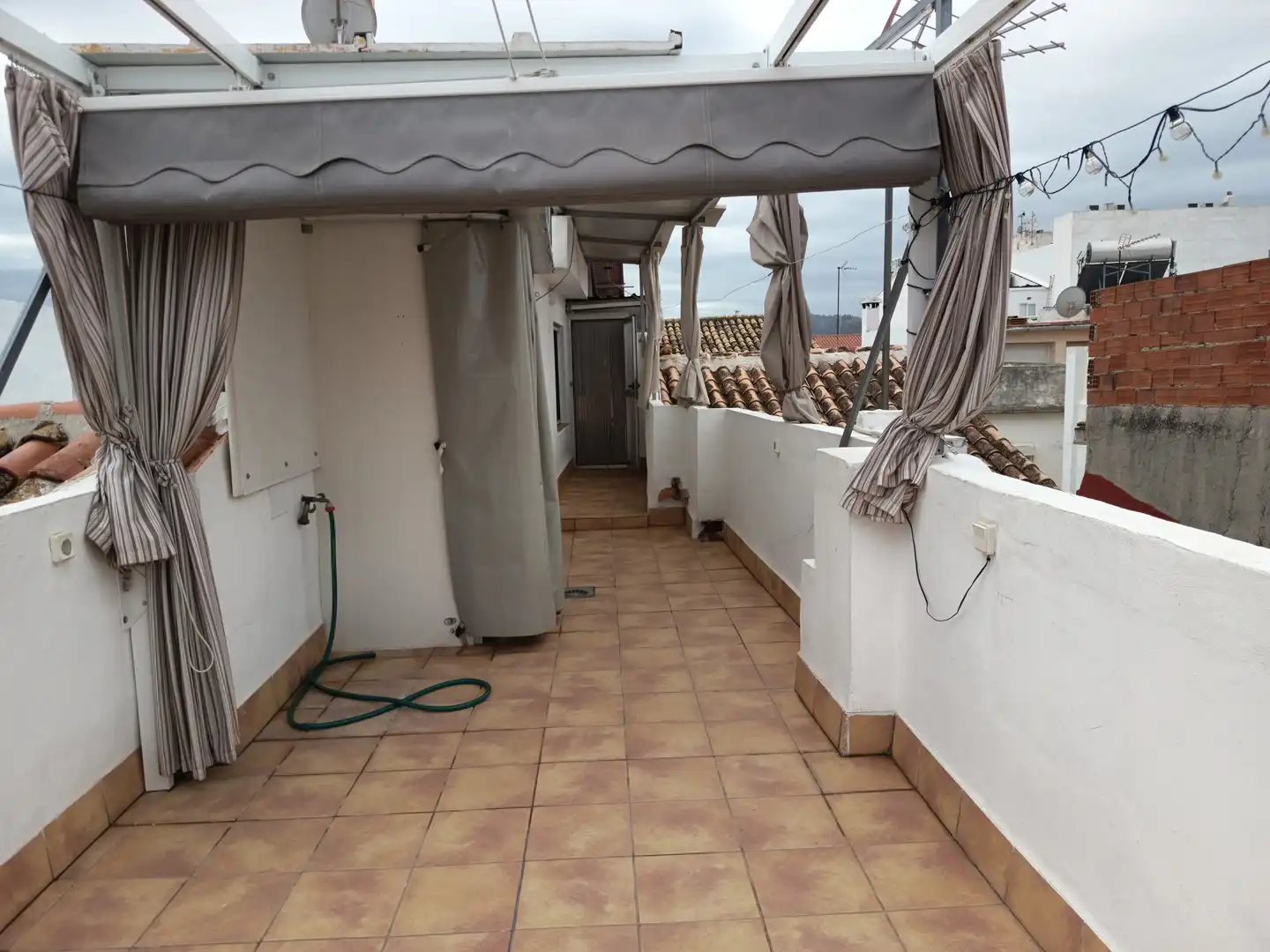 Casa amb terrassa en venda a Calle NOU