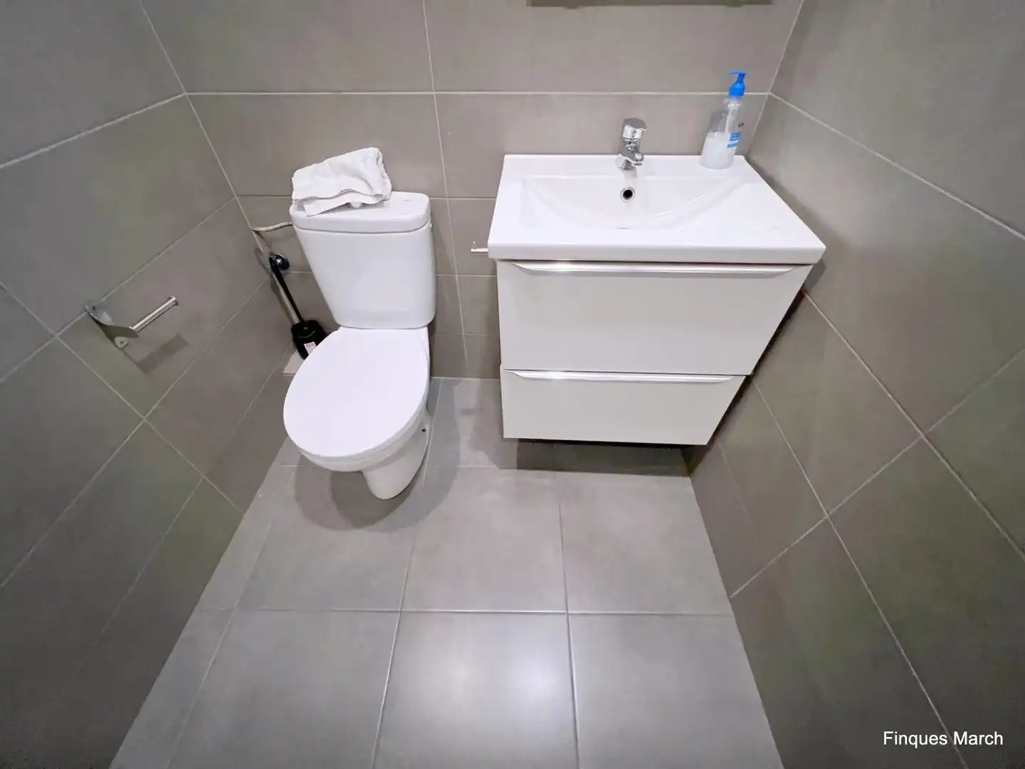 Baño de Piso en venta en Barcelona con Aire acondicionado y Amueblado