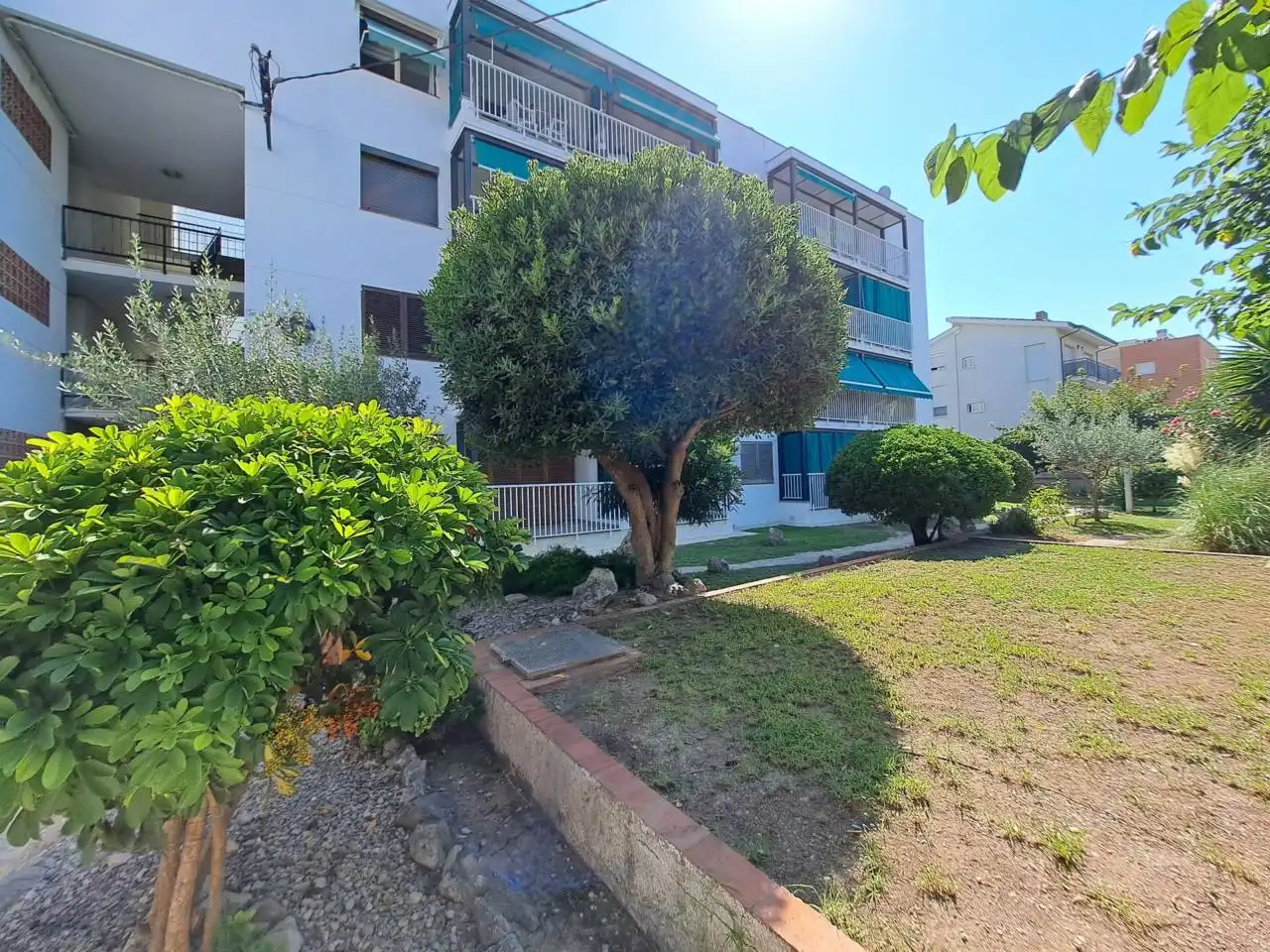 Vista exterior de Piso de alquiler en Vilanova i la Geltrú con Calefacción, Terraza y Amueblado