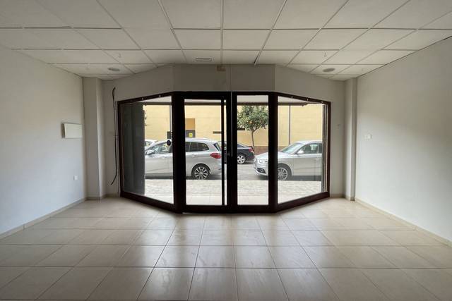 Local comercial en Alquiler en Nules
