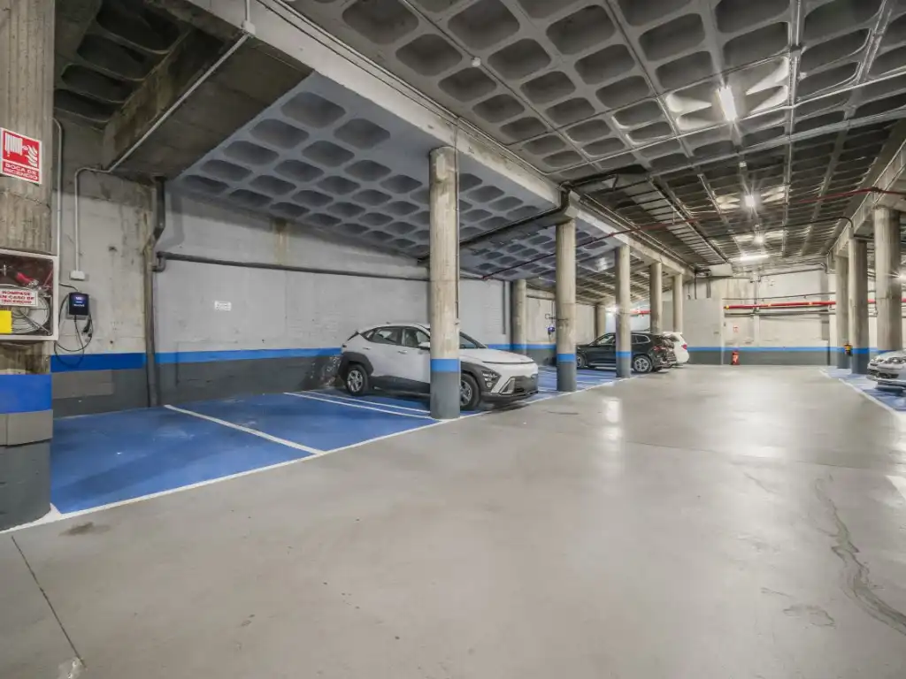 Parkplatz von Wohnung zur Miete in Madrid mit Klimaanlage