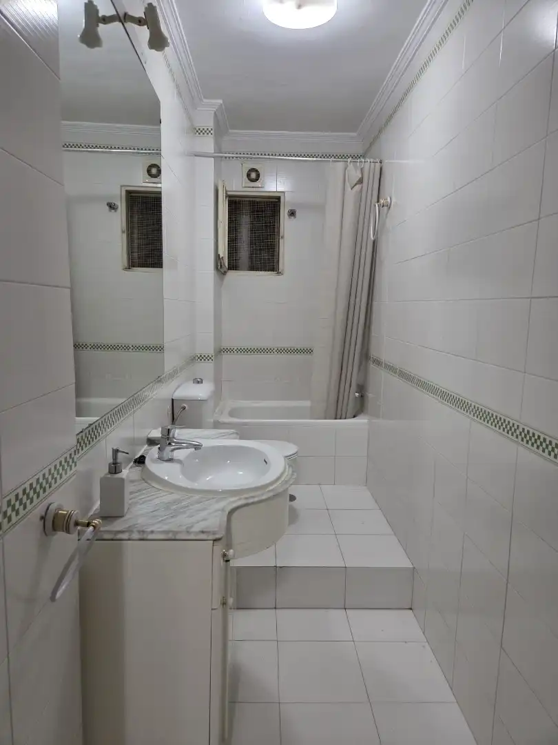 Bany de Pis en venda en Badajoz amb Aire condicionat, Calefacció i Terrassa