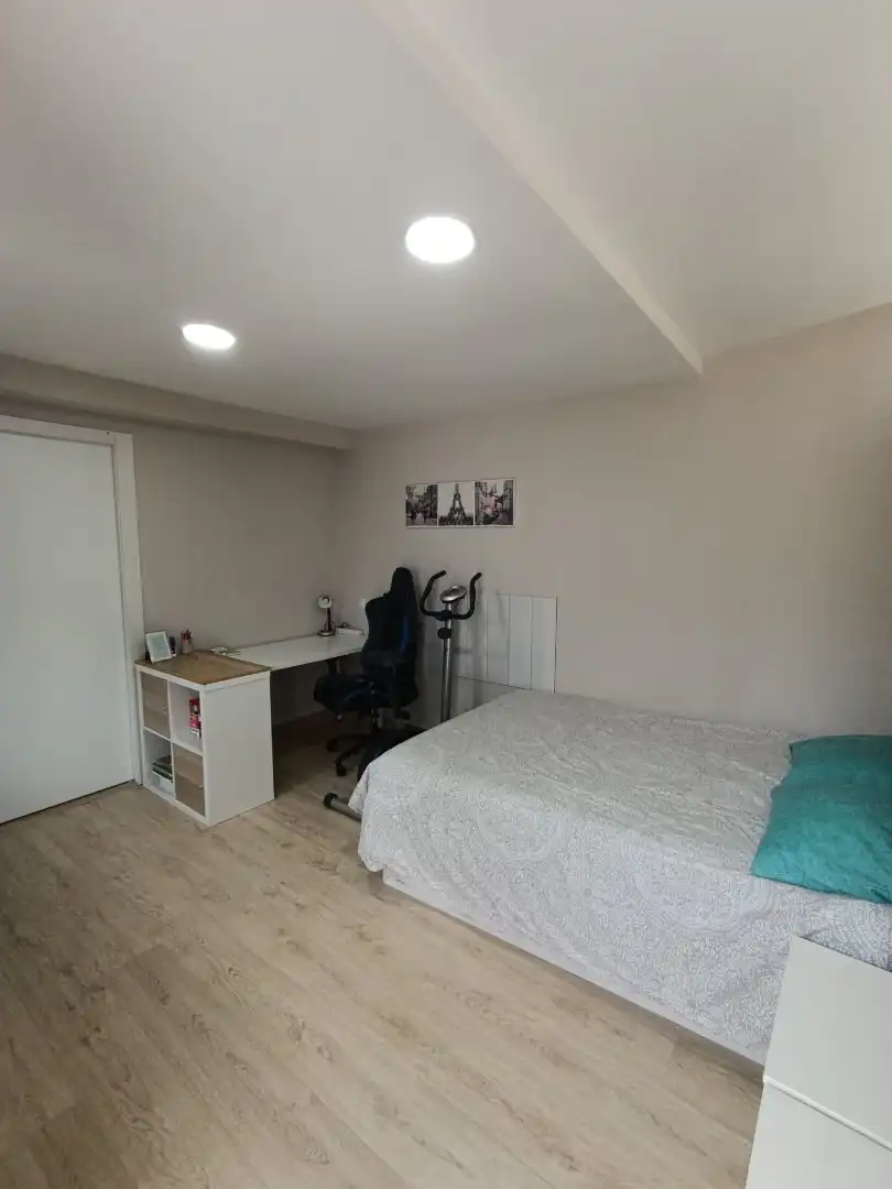Habitación de Dúplex en venta en Brunete con Aire acondicionado, Calefacción y Jardín privado