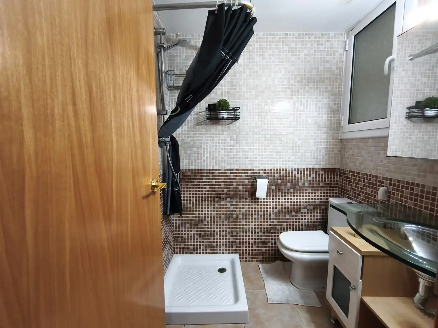 Bany de Pis en venda en Girona amb Calefacció i Terrassa