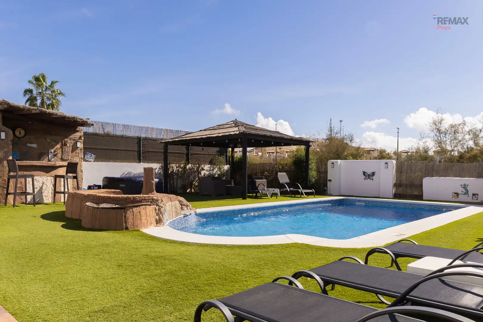 Piscina de Casa o chalet en venta en Las Salinas