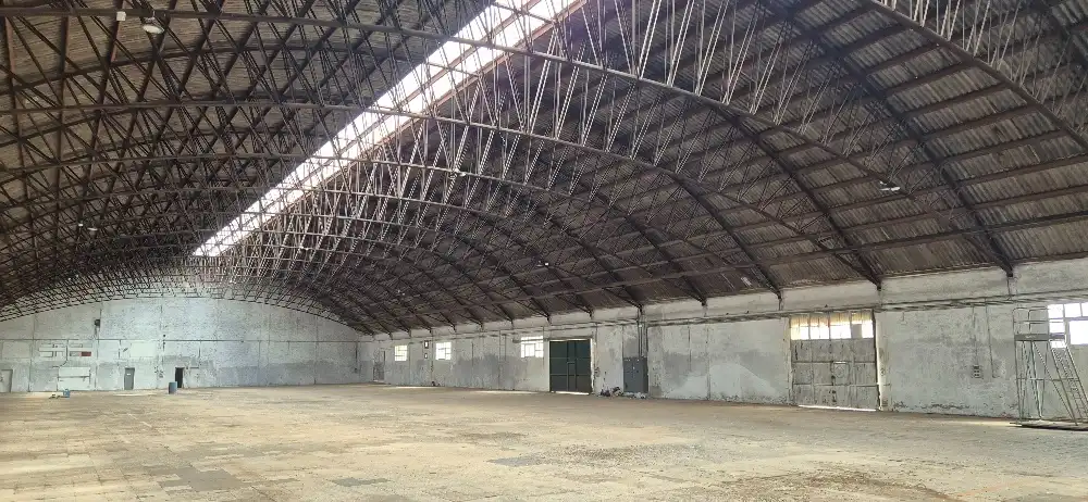 Vista exterior de Nave industrial en venta en La Gineta