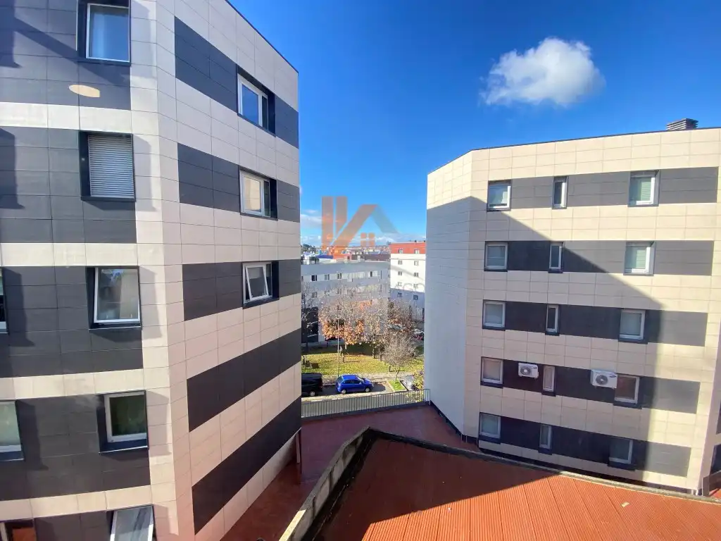 Vista exterior de Piso en venta en Santiago de Compostela  con Amueblado y Horno