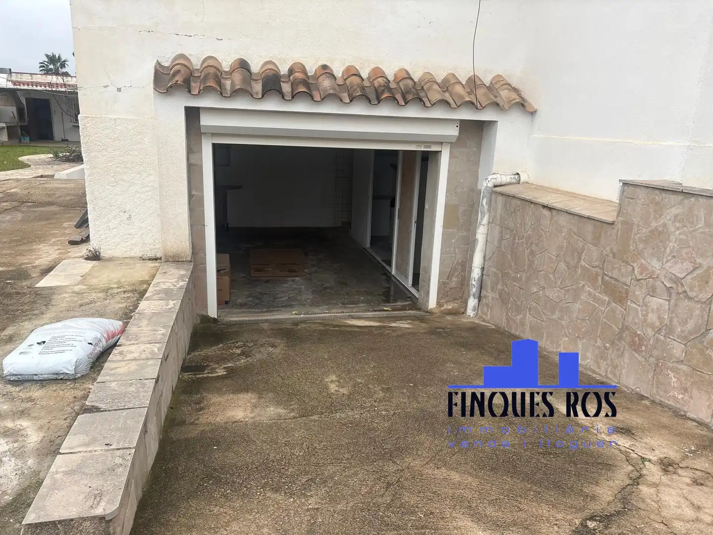 Parking of Houses for sale in Vinaròs  with Air Conditioner, Heating and Private garden