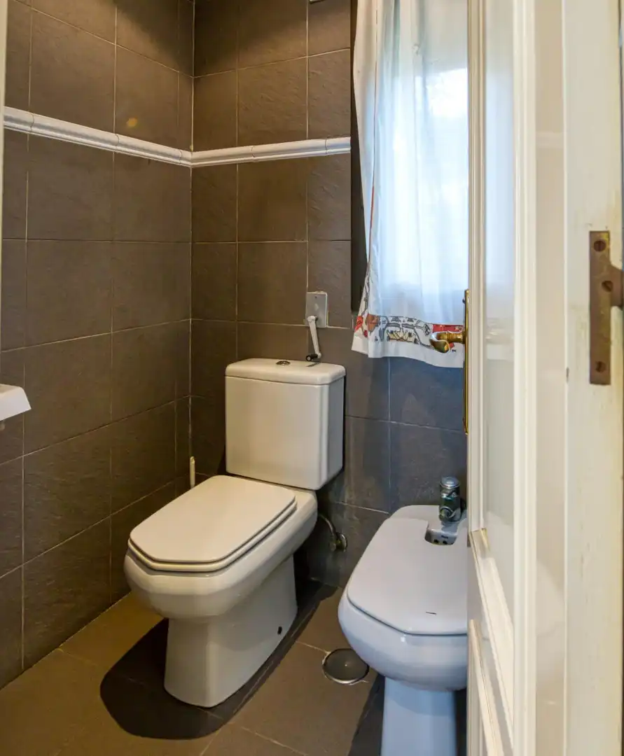 Baño de Casa o chalet en venta en Boadilla del Monte con Calefacción, Jardín privado y Terraza