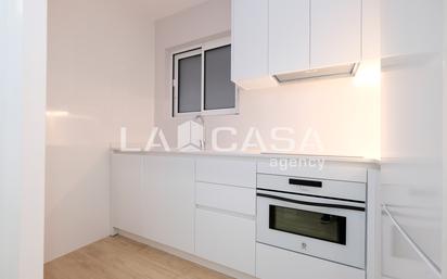 Kitchen of Flat for sale in  Barcelona Capital  with Heating