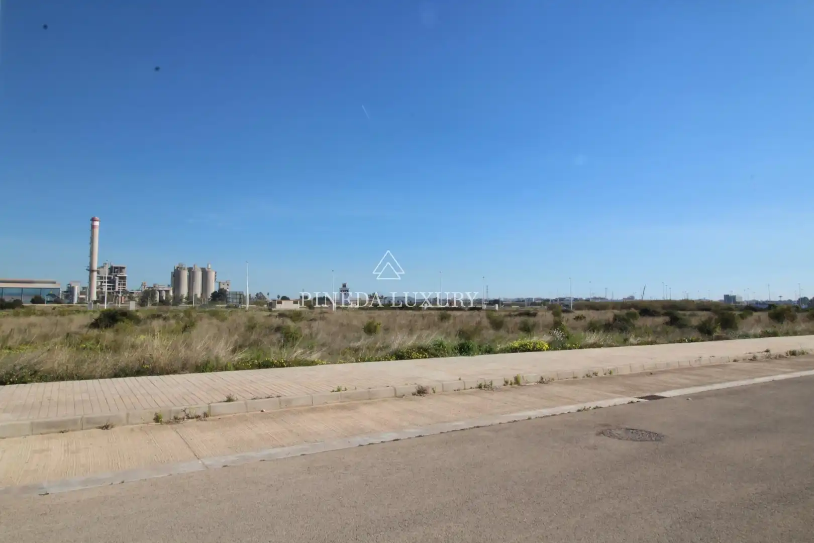 Terreno industriale in vendita a Avenida CASSOLA, imagen 2