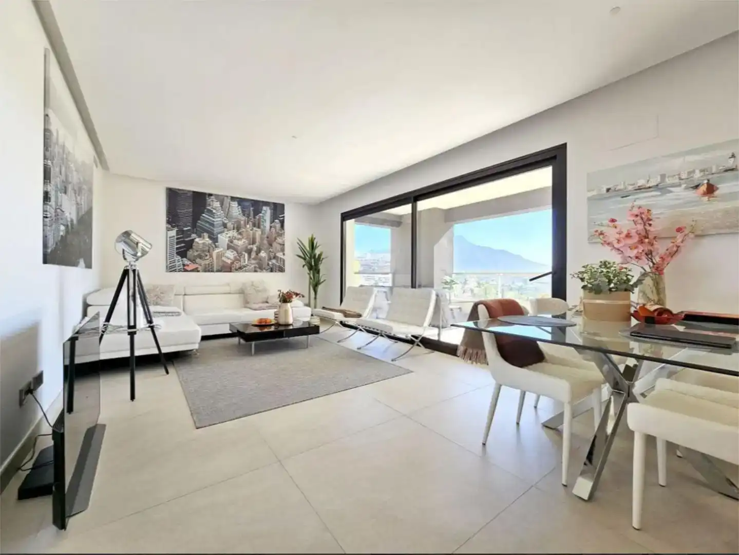 Sala de estar de Piso en venta en Nueva Andalucía