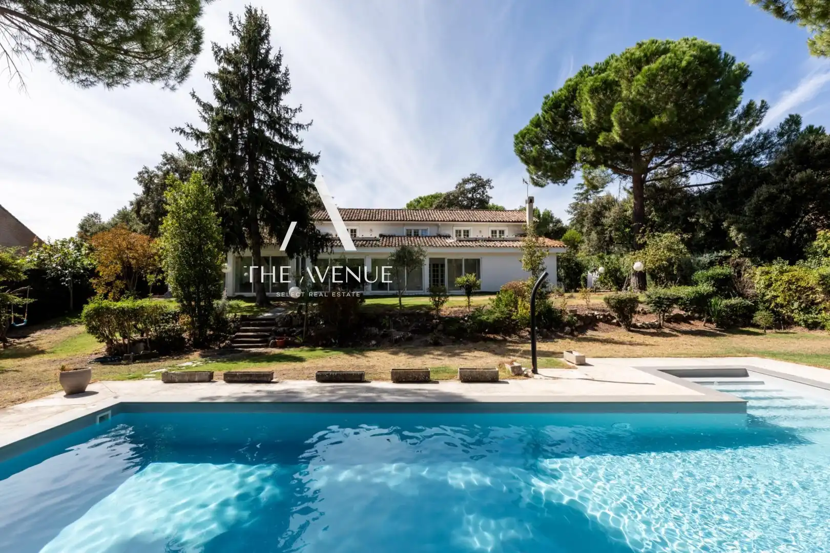 Vista exterior de Casa o chalet en venta en Pozuelo de Alarcón con Calefacción, Jardín privado y Terraza