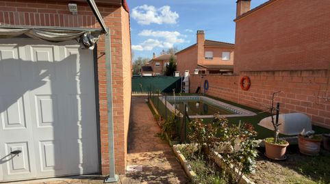 Foto 5 de Casa adosada en venta en Calle Pintor Benjamín Palencia, Galápagos, Guadalajara