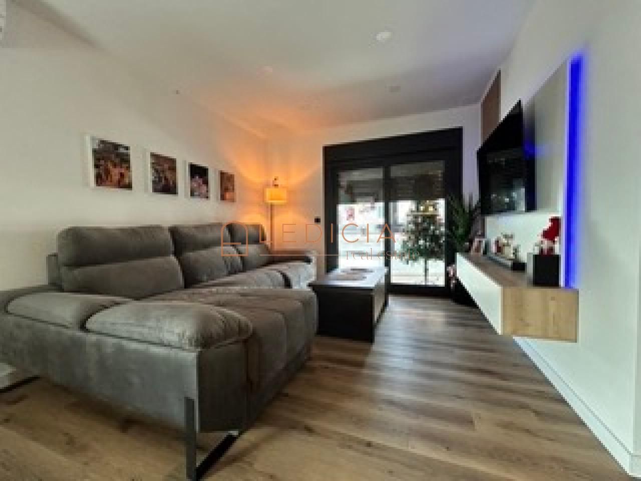 Living room of Flat for sale in A Cañiza    with Air Conditioner, Heating and Furnished