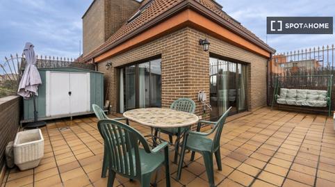 Foto 3 de Estudi per a compartir a Valdeacederas, Madrid