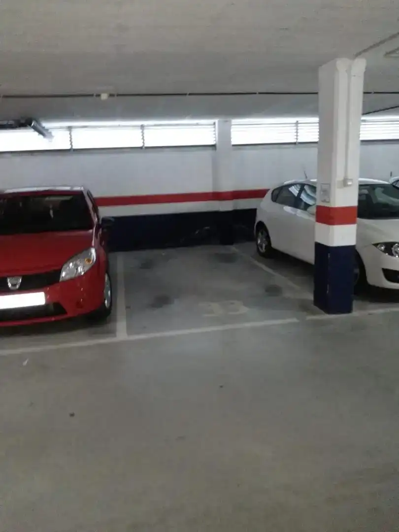 Parkplatz von Garage zum Verkauf in Areatza