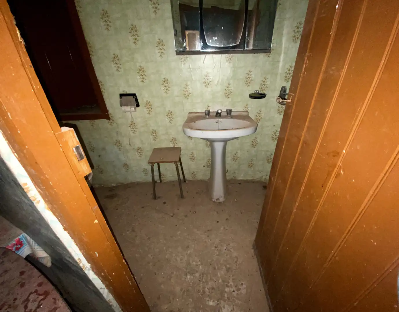 Bathroom of Houses for sale in Blesa  with Storage room and Furnished