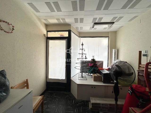 Local comercial en Venta en Porta Nova