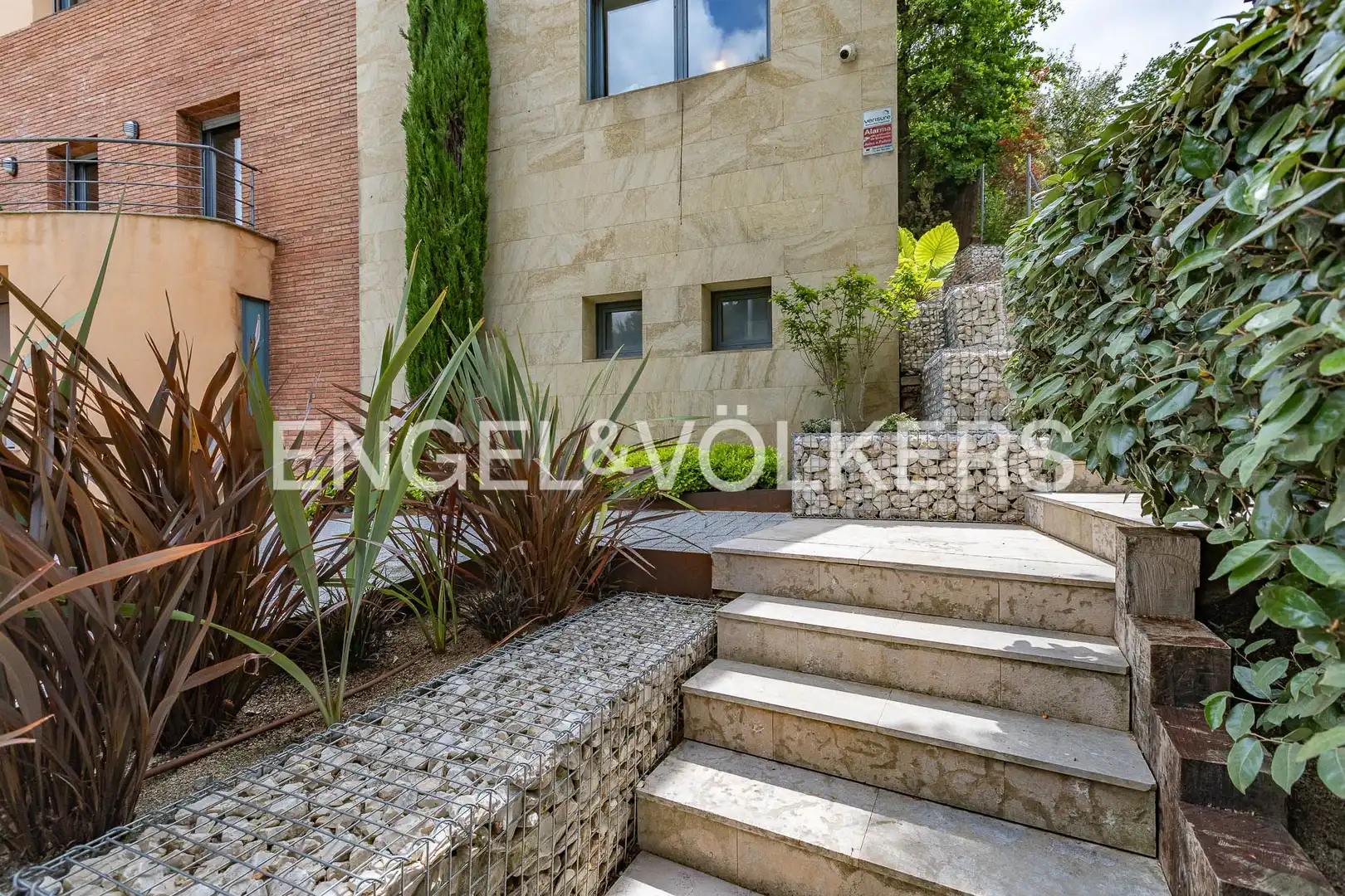 Terraza de Casa o chalet en venta en Matadepera con Aire acondicionado, Calefacción y Jardín privado