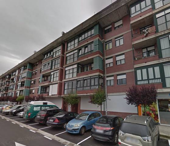 Piso en Venta en Calle Respuela en Bezana - Prezanes