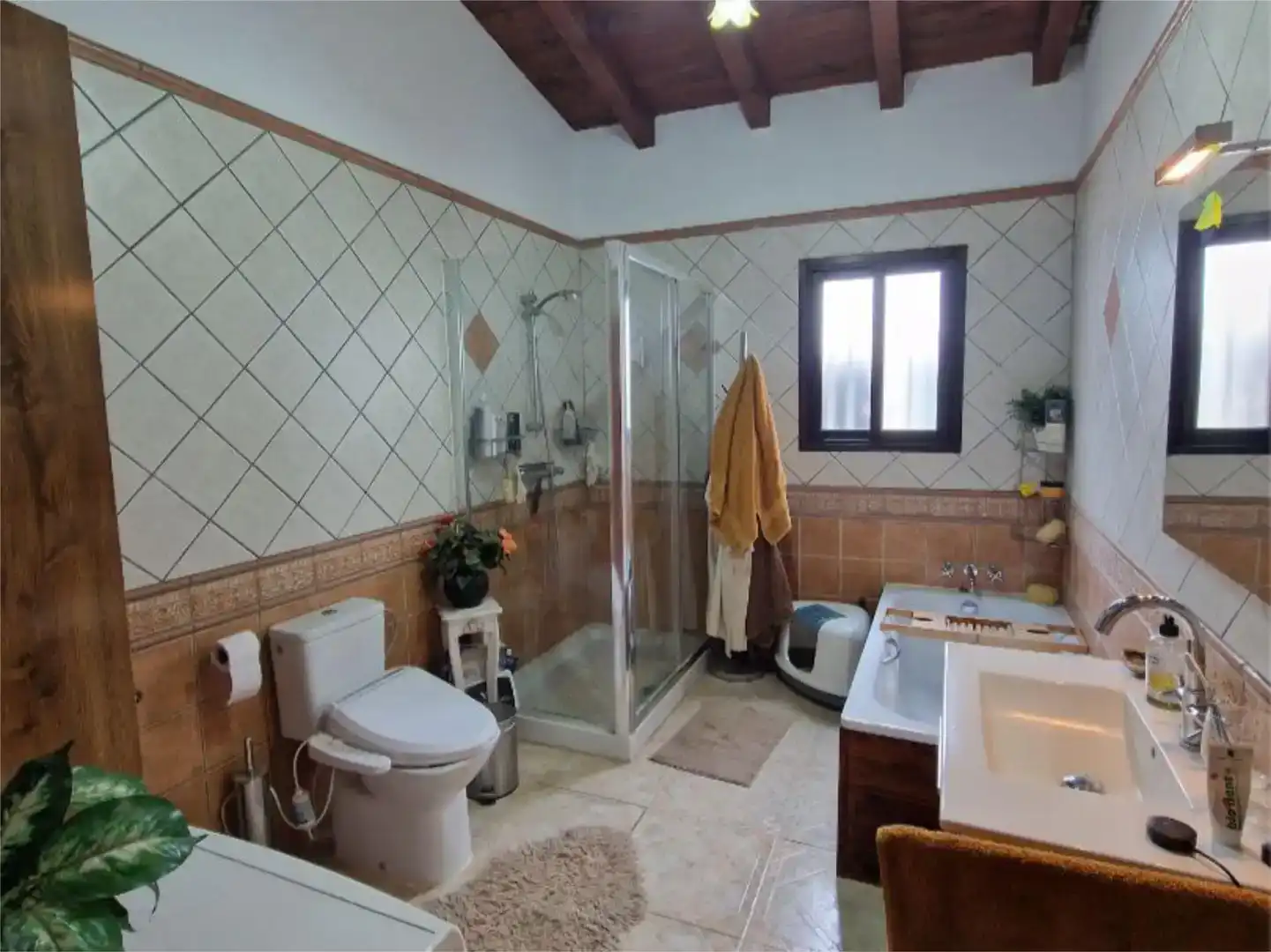 Bathroom of Flat for sale in Guía de Isora  with Air Conditioner, Private garden and Storage room