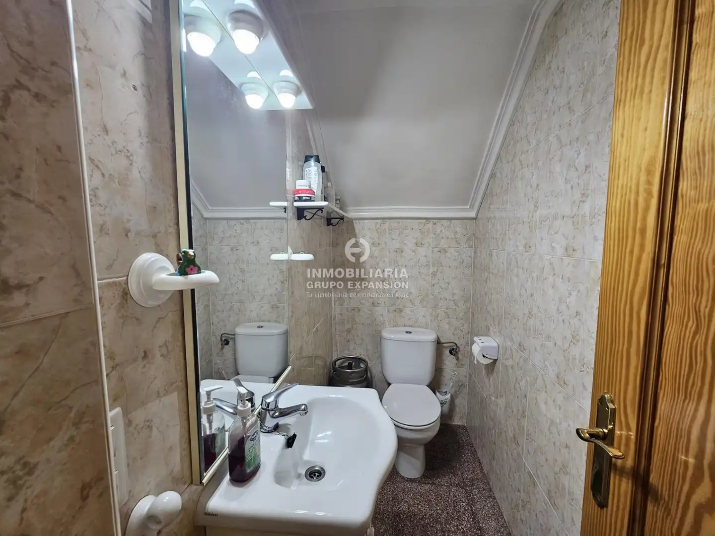 Bathroom of Houses for sale in Aspe  with Air Conditioner, Terrace and Storage room