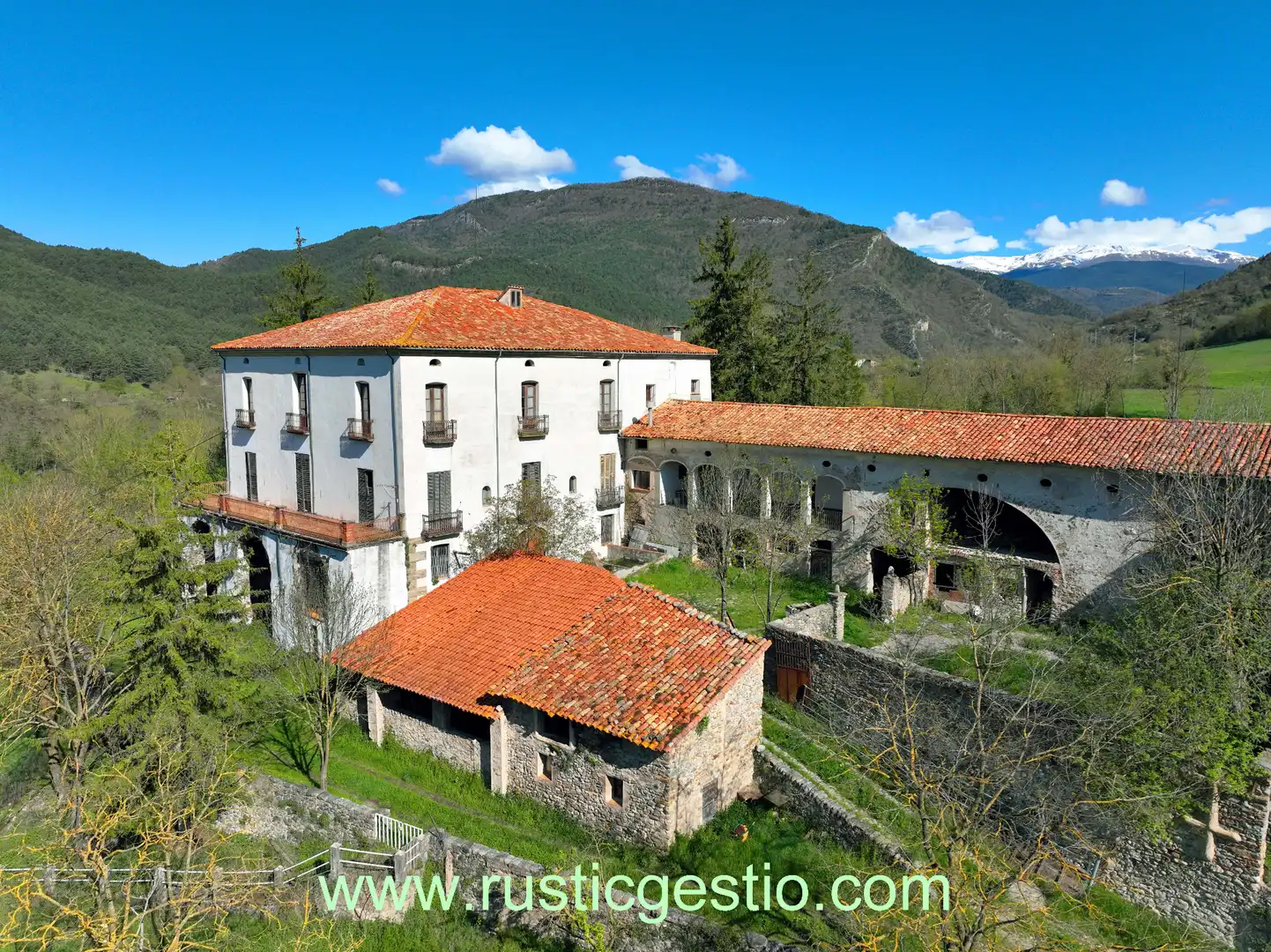 Exterior view of Country homes for sale in Campdevànol  with Private garden, Terrace and Balcony