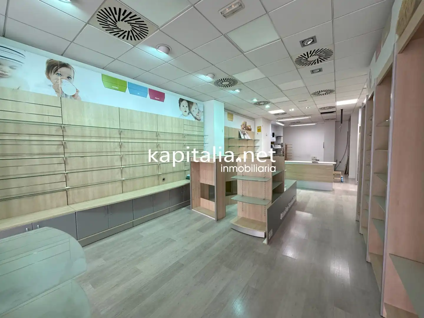 Locale commerciale in vendita a Sant Josep - Zona Hospital, imagen 3