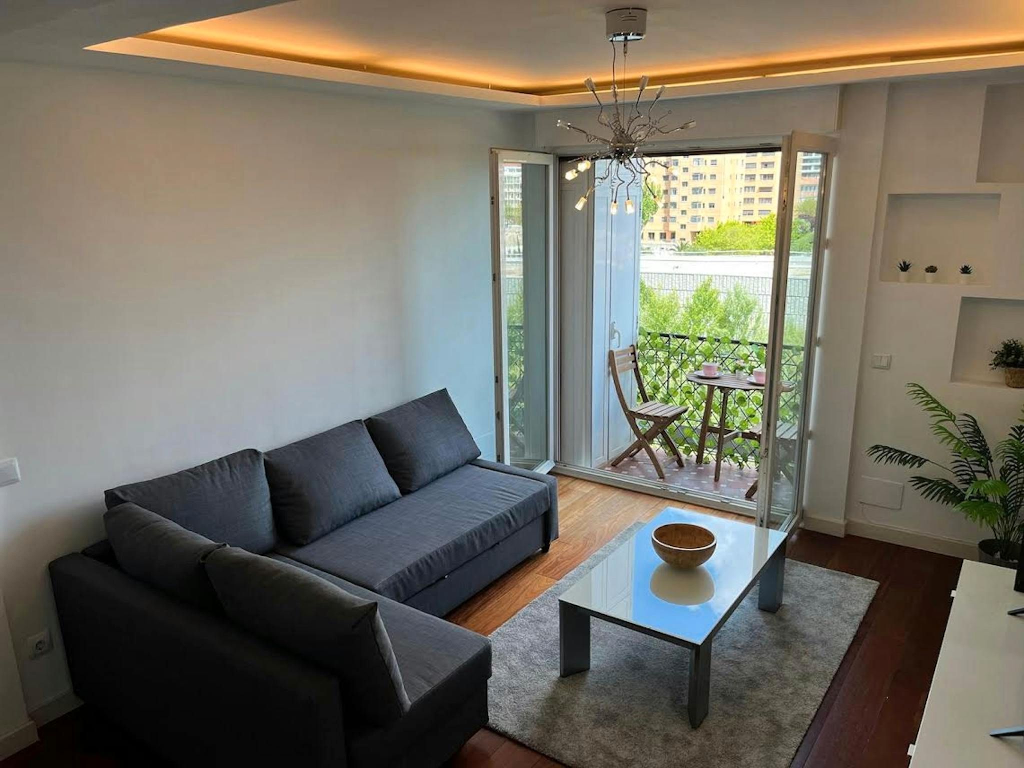 Living room of Flat to rent in  Madrid Capital  with Air Conditioner, Heating and Private garden