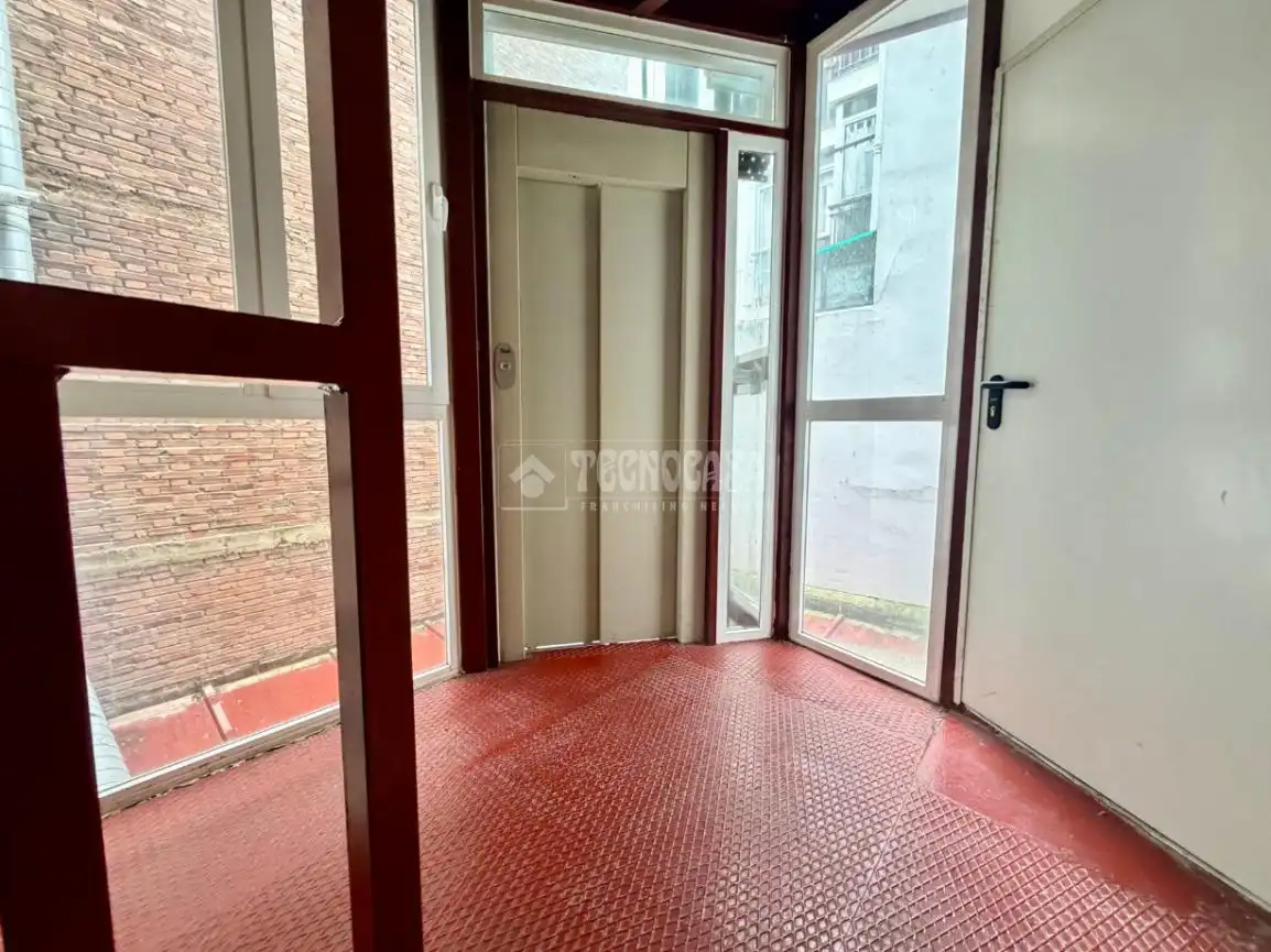 Piso en venta en León Capital  con Calefacción, Terraza y Trastero