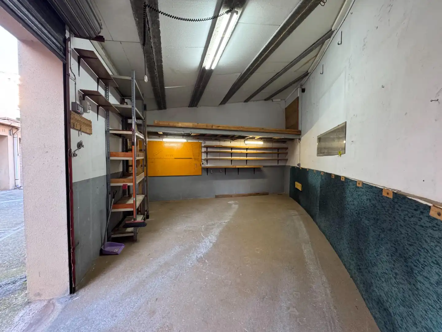 Garage zum Verkauf in Manresa