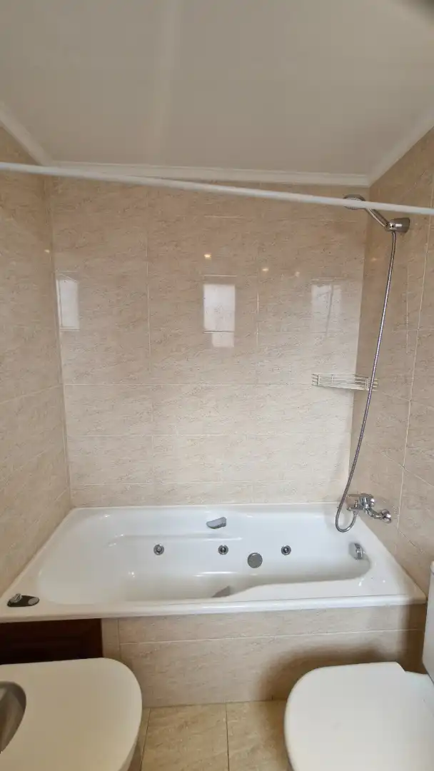 Flat with terrace to rent in Ibaiondo, imagen 30