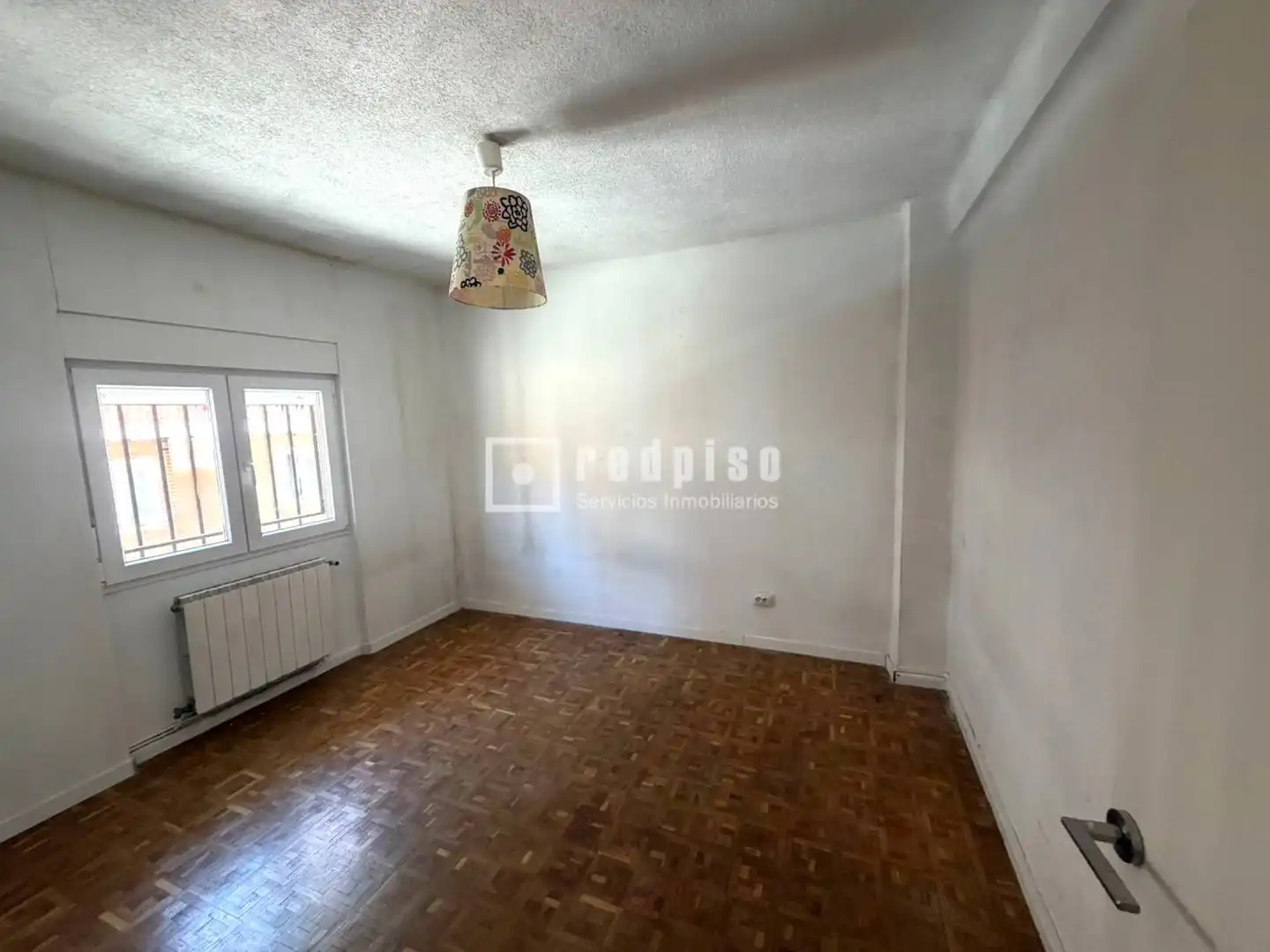 Bedroom of Flat for sale in Madrid  with Air Conditioner