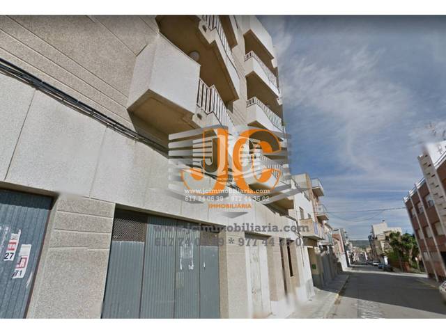 Local comercial en Alquiler en Calle SAGRAT COR en Roquetes