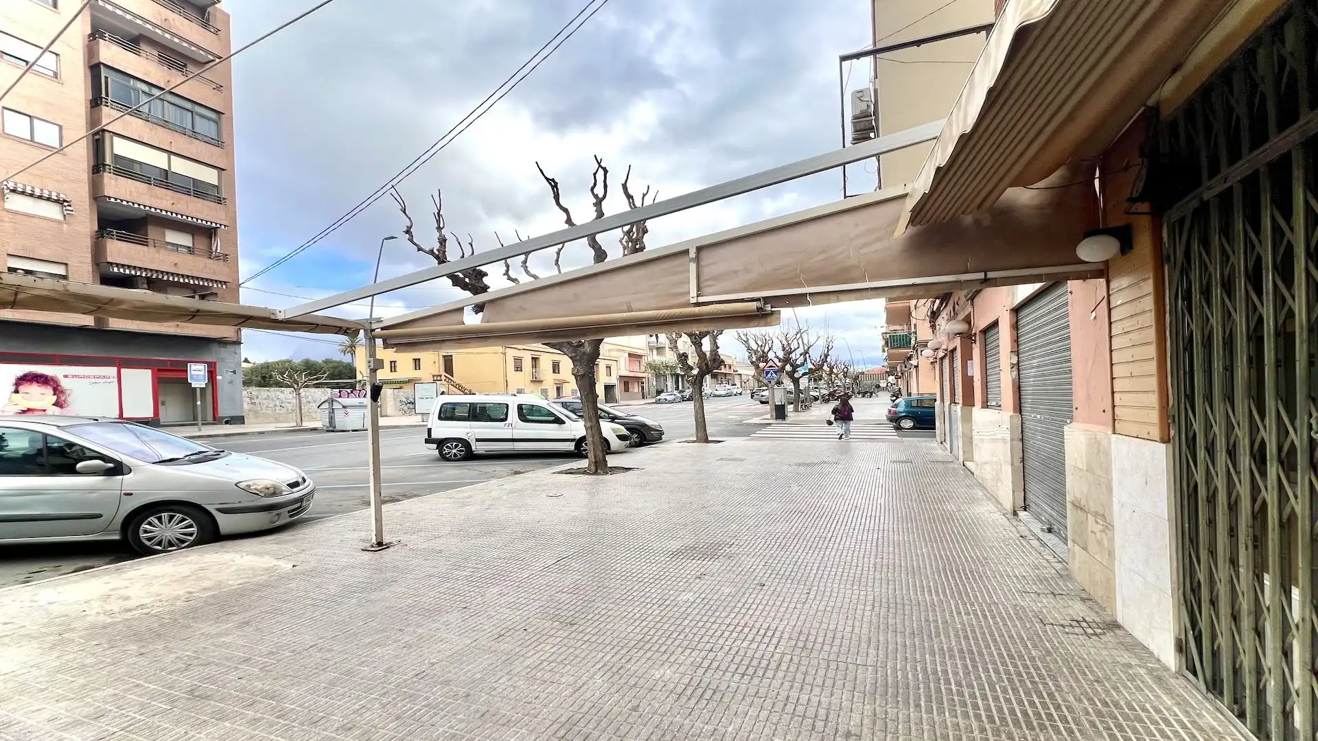 Vista exterior de Local en venda en Villajoyosa / La Vila Joiosa
