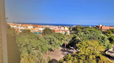 Foto 2 de Piso en venta en Calle Catalònia, Sistrells, Badalona