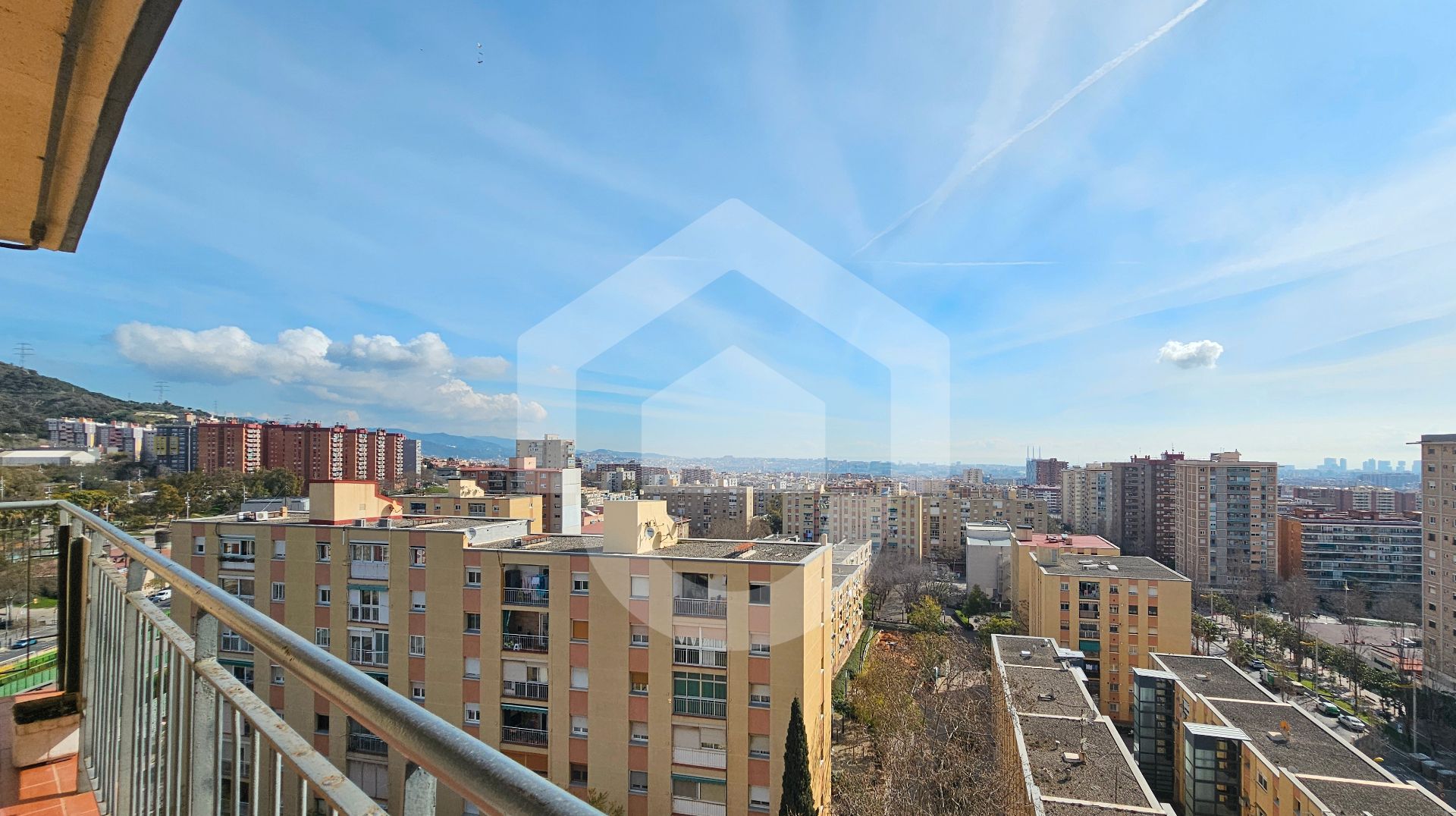 Vista exterior de Piso en venta en  Barcelona Capital con Balcón