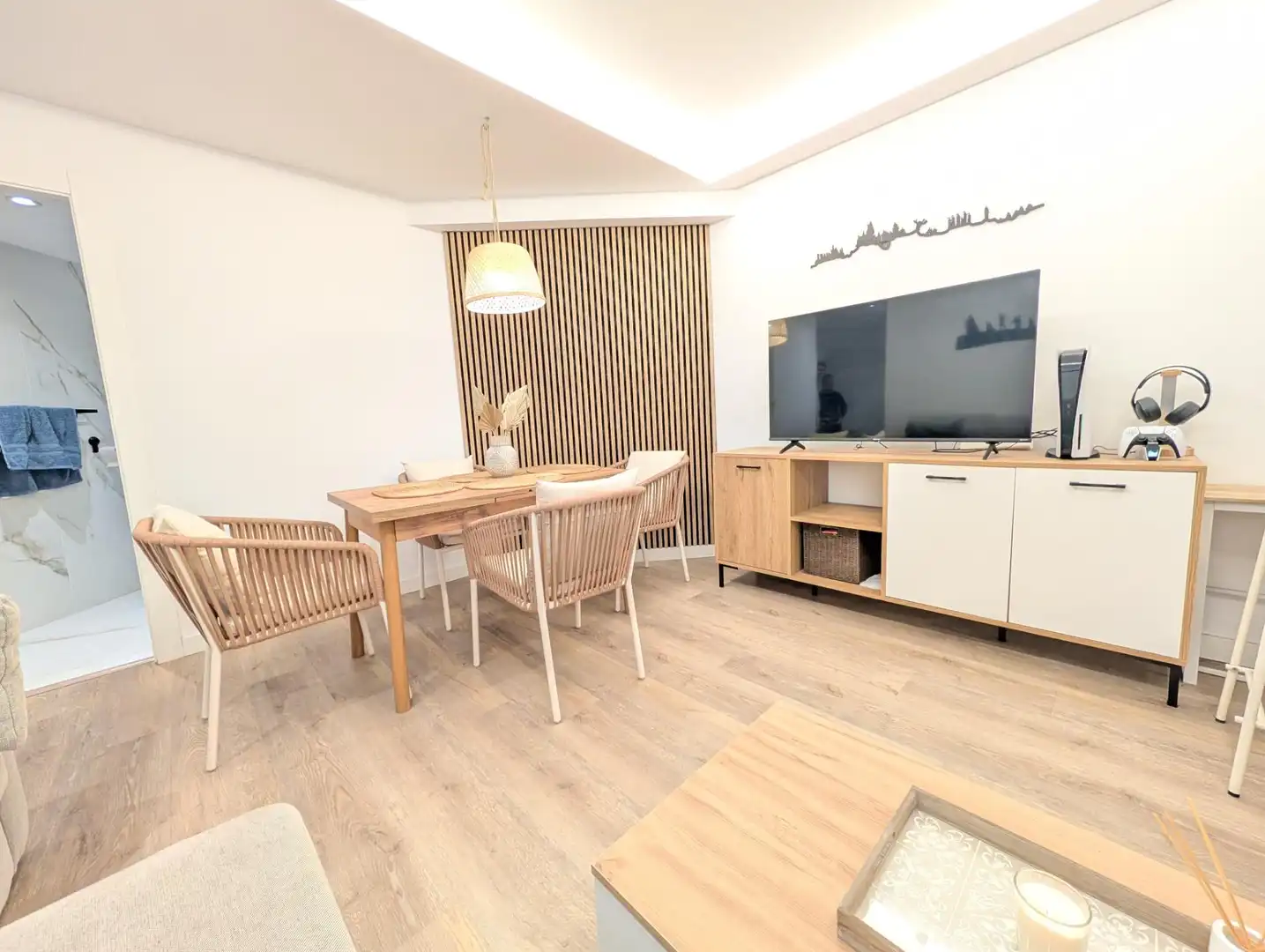 Sala de estar de Piso en venta en Oviedo  con Calefacción, Parquet y Terraza