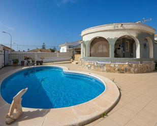 Piscina de Casa o xalet en venda en Torrevieja amb Aire condicionat, Calefacció i Terrassa