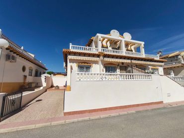 Dúplex amb piscina en venda a Orihuela Costa