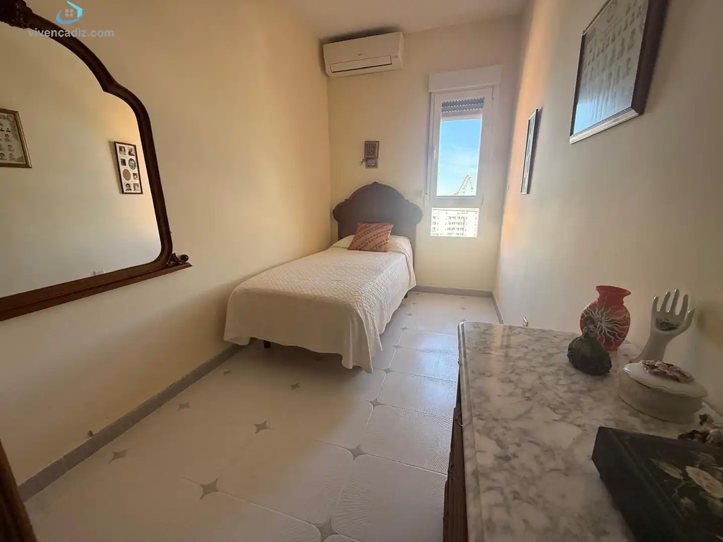 Habitación de Piso en venta en Cádiz