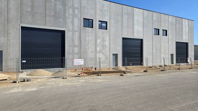 Nave industrial en Alquiler en Sarrià de Ter