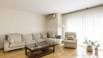 Sala d'estar de Apartament en venda en El Prat de Llobregat amb Aire condicionat i Terrassa