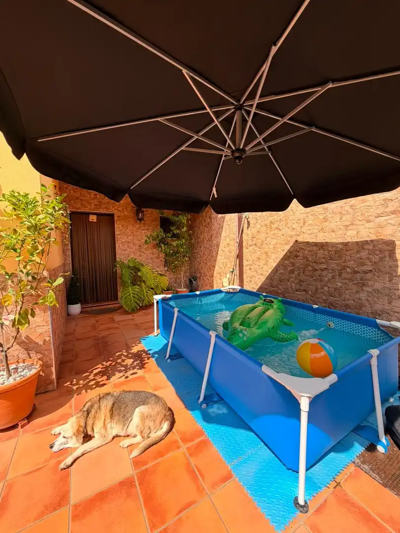 Piscina de Casa o xalet en venda en Mairena del Alcor amb Aire condicionat, Terrassa i Traster