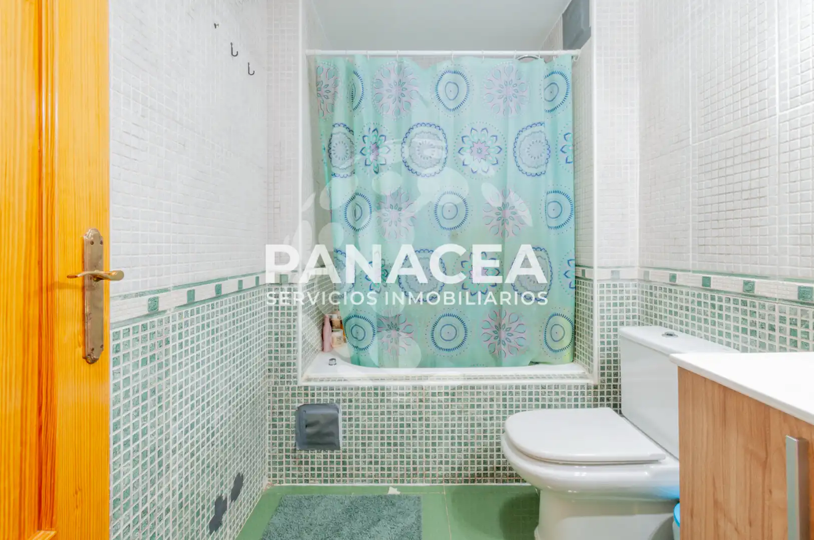 Habitación de Piso en venta en Vícar con Amueblado, Microondas y TV