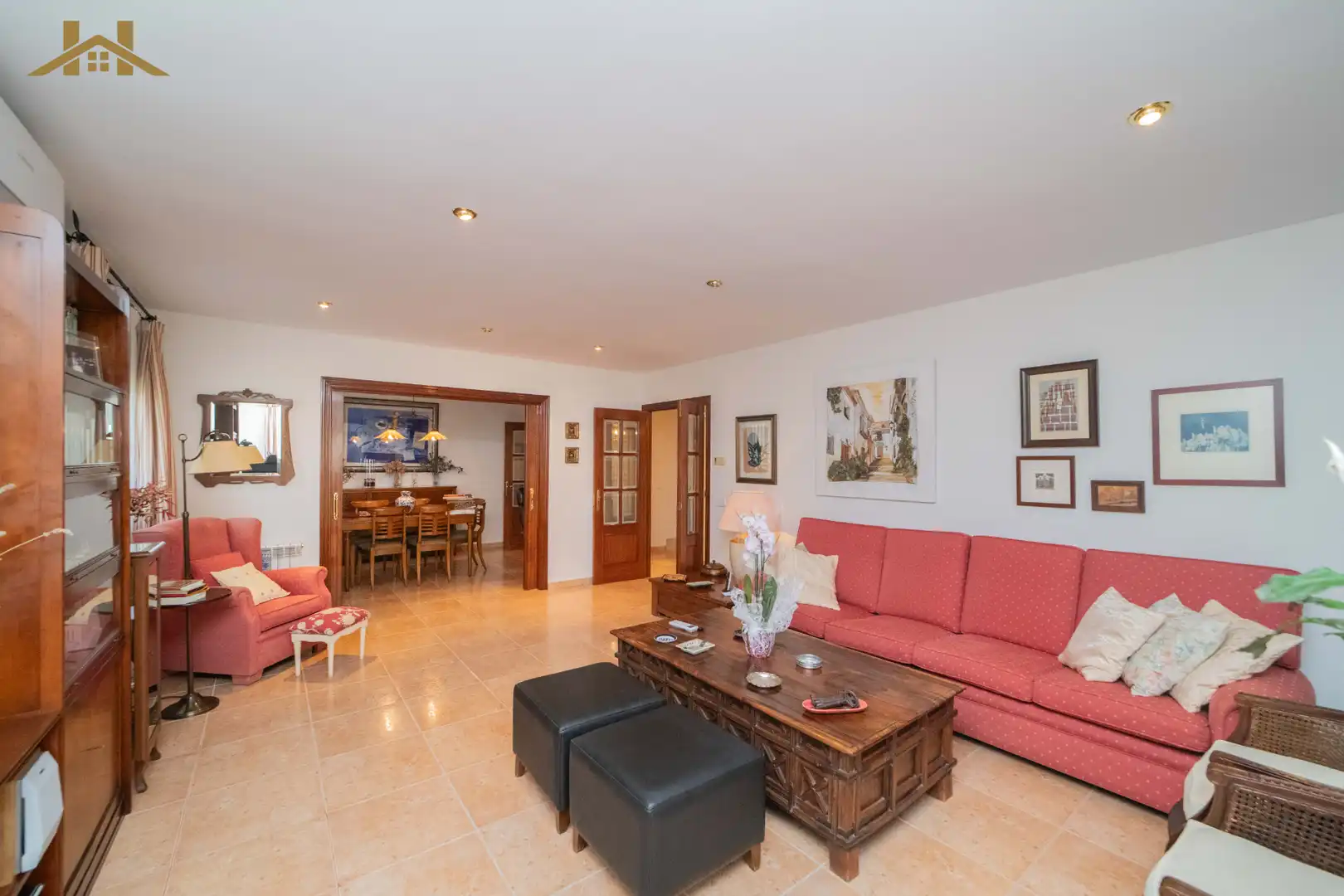 Sala d'estar de Casa o xalet en venda en Villaviciosa de Odón amb Moblat